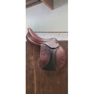 Selle jumping Arion 18"