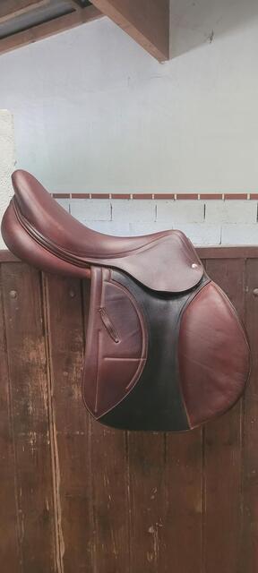 Selle jumping Arion 18"
