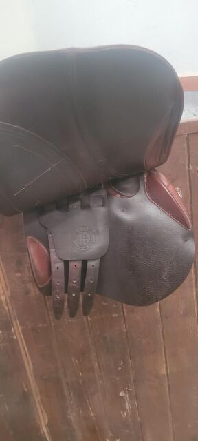 Selle jumping Arion 18"