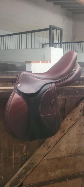 Selle jumping Arion 18"