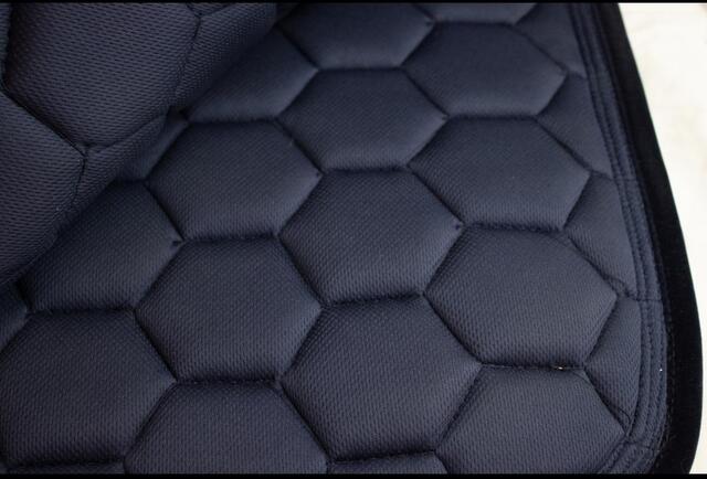 Tapis velvet neuf taille poney