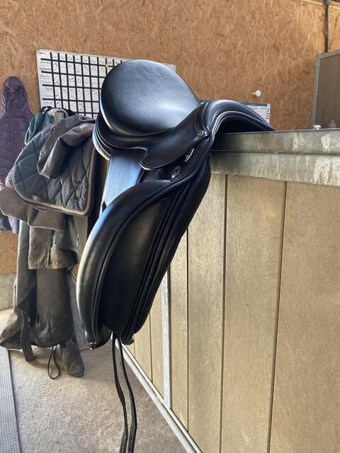 Selle de dressage Erreplus 17,5’