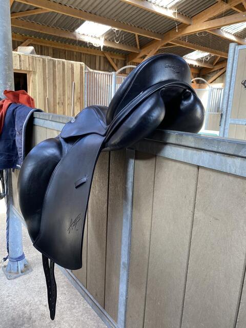 Selle de dressage Erreplus 17,5’