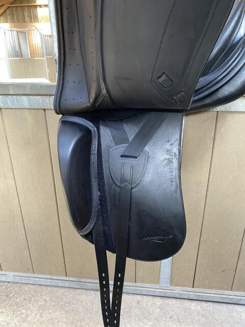 Selle de dressage Erreplus 17,5’