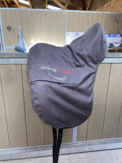 Selle de dressage Erreplus 17,5’