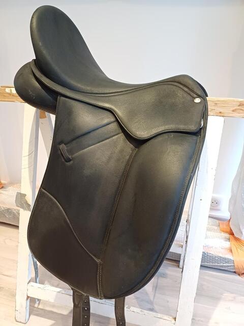 Selle dressage wintec isabell werth 17"