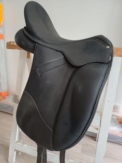 Selle dressage wintec isabell werth 17"
