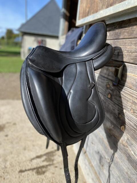 Selle de dressage Antares candence