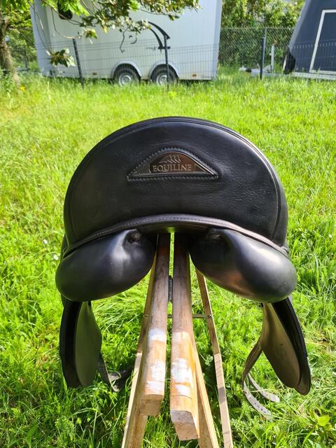 Selle dressage Equiline 17"