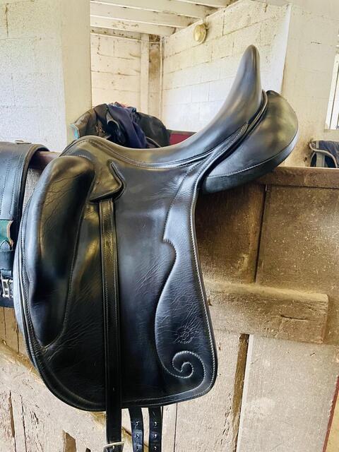 Selle dressage SCB