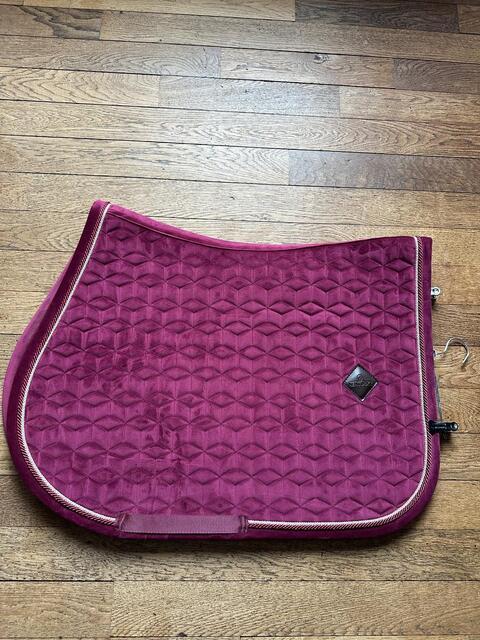 Tapis velvet kentucky fuschia