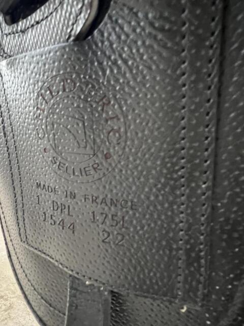 Selle Dressage Childeric 2022 - 17,5 - état neuf - URGENT