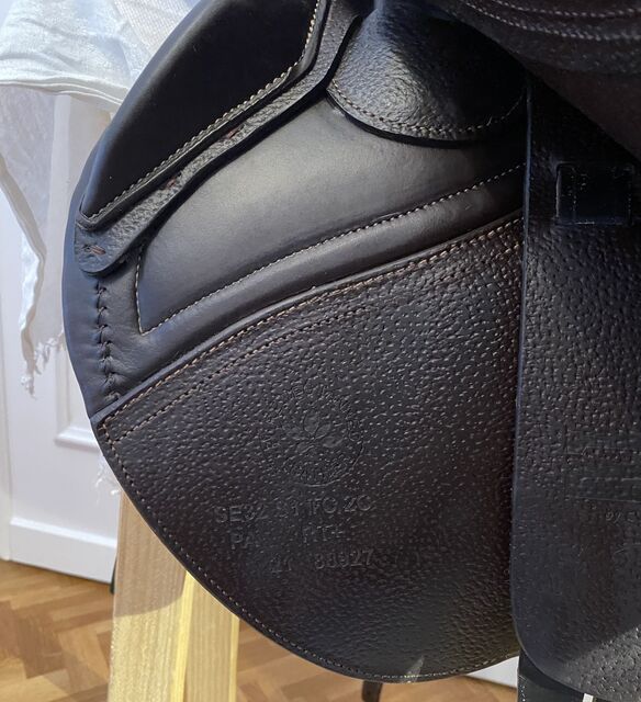 Selle CWD 2Gs Mademoiselle ÉQUIPÉE ( Sangle et étrivières)