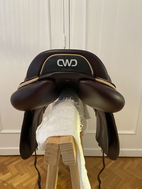 Selle CWD 2Gs Mademoiselle ÉQUIPÉE ( Sangle et étrivières)