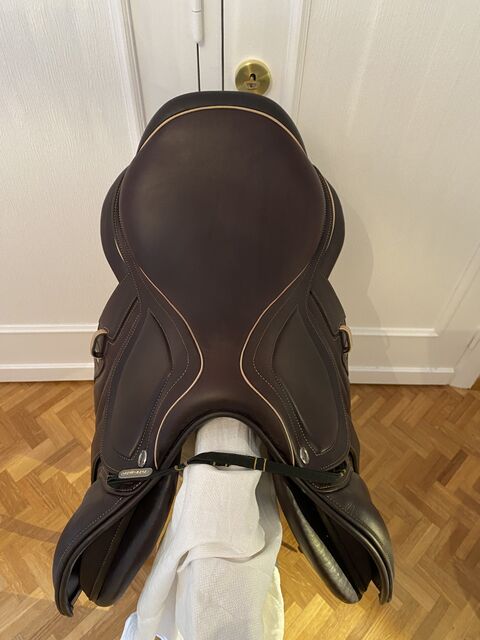 Selle CWD 2Gs Mademoiselle ÉQUIPÉE ( Sangle et étrivières)