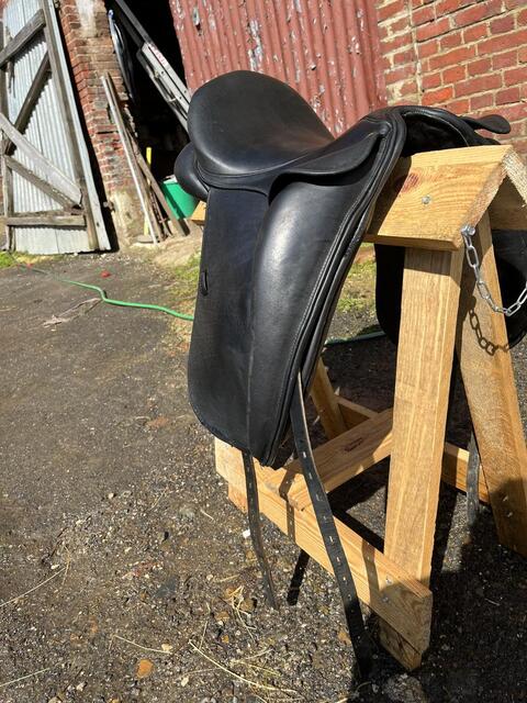 Selle de dressage