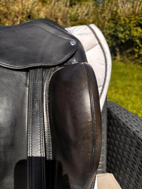 Selle de dressage 16’5