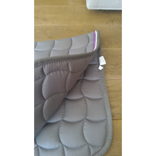 Tapis gris taille poney