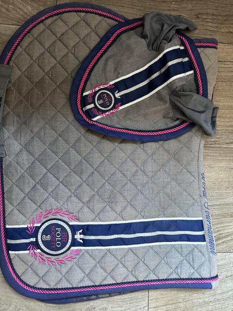 Ensemble tapis polo gris