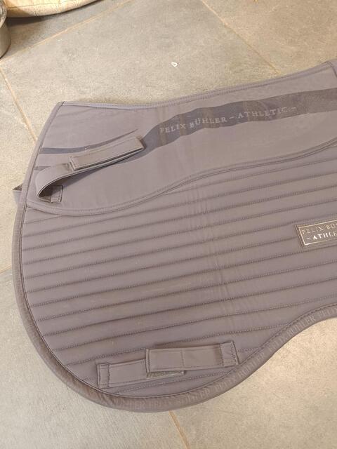 tapis gris a grip Félix Buhler Athletic