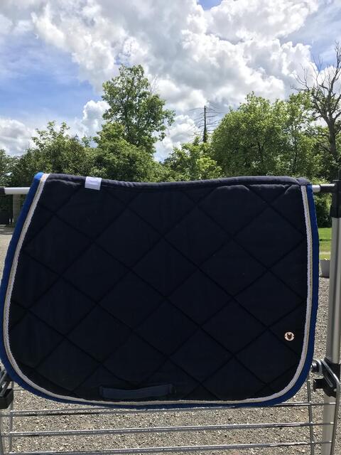 Ensemble Tapis et bonnet