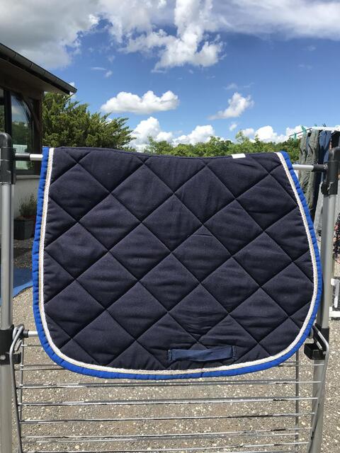 Ensemble Tapis et bonnet