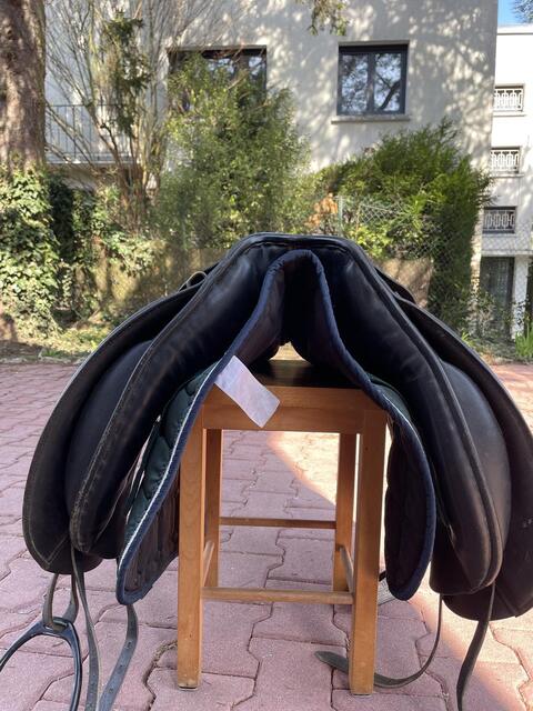 Selle de dressage Ronzon Prestige 17 pouces