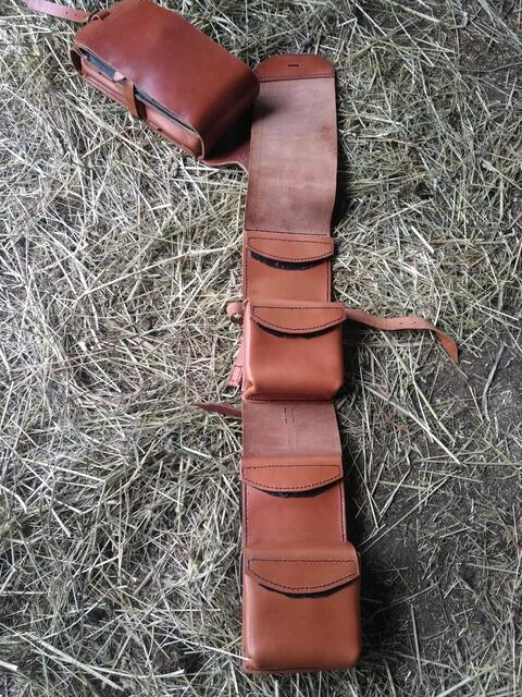 Selle western de randonnée et sacoches