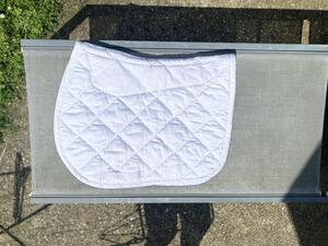 Tapis blanc dressage