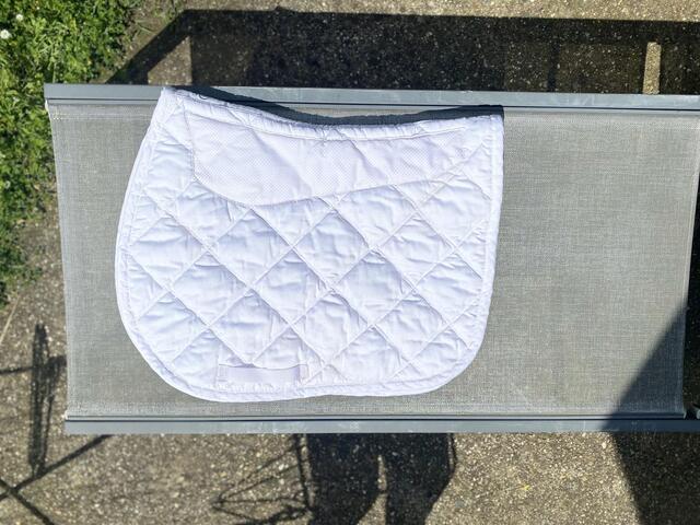 Tapis blanc dressage