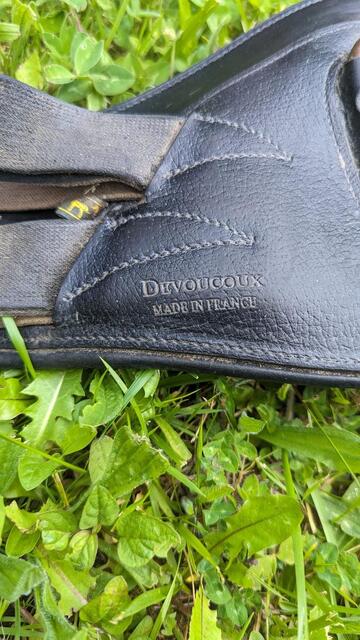 Selle dressage Devoucoux 17'