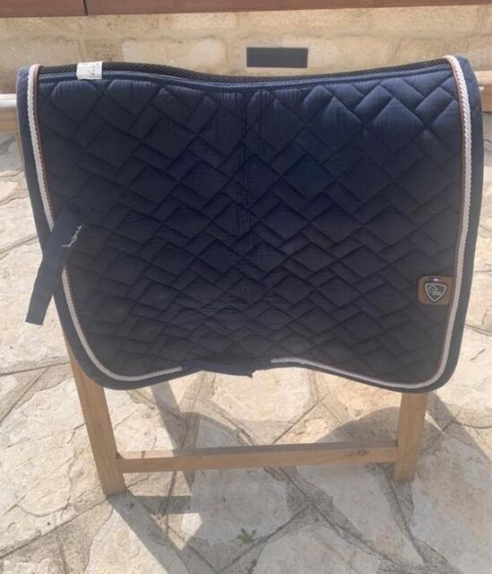 Tapis de dressage (chabraque)