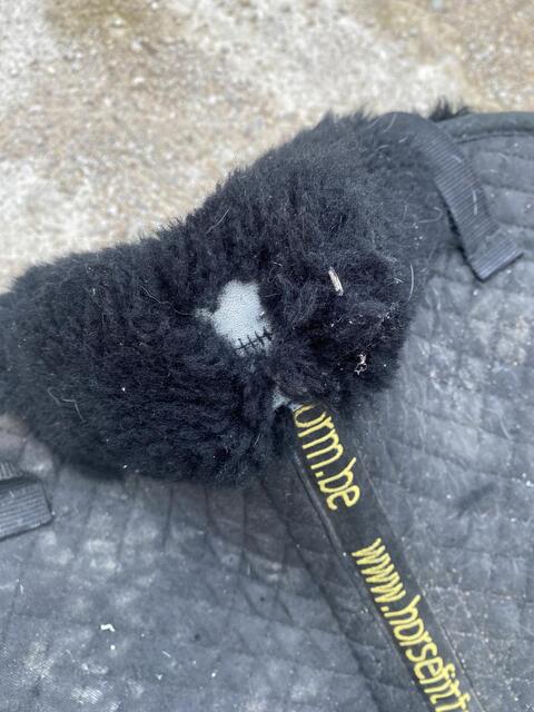 amortisseur noir mouton