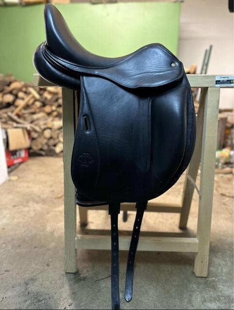 Selle de dressage Tolga
