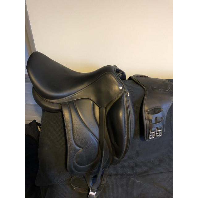 Selle de dressage