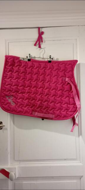 Tapis brodé léa Mistinguette