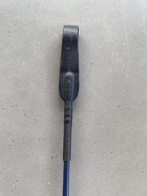 Cravache bleu marine et noir
