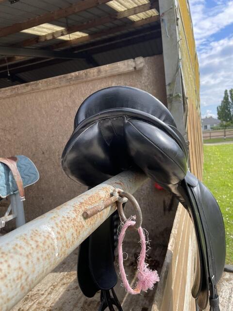 Selle de dressage