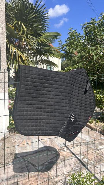 Tapis noir Lemieux