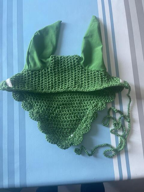 Bonnet equithème