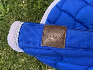 Tapis de selle harcour bleu électrique