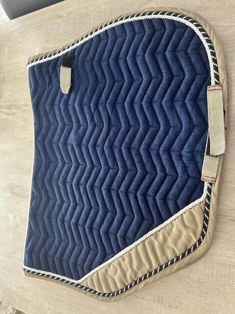 Tapis coupé sport bleu marine QHP