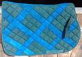 Tapis de selle vert et bleu personnalisé