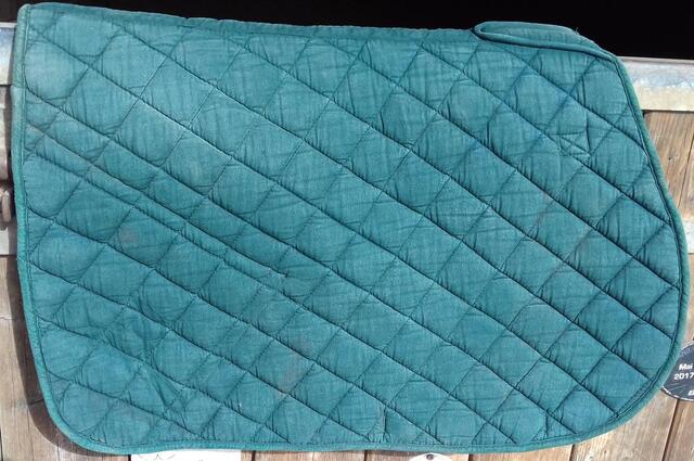 Tapis de selle vert et bleu personnalisé