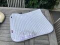 Tapis dressage blanc Lemieux + amortisseur mouton blanc Horze