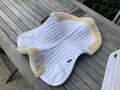 Tapis dressage blanc Lemieux + amortisseur mouton blanc Horze