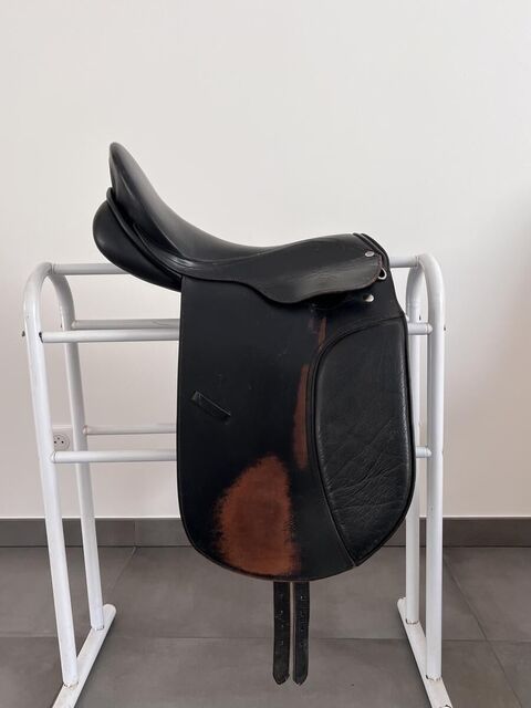 Selle de dressage