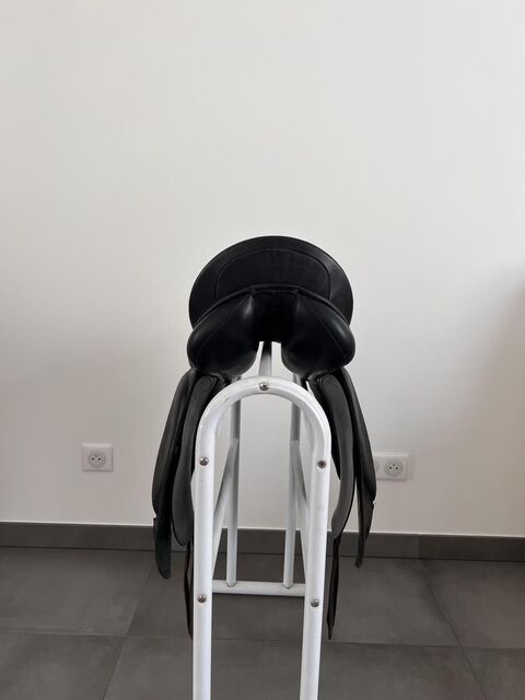 Selle de dressage