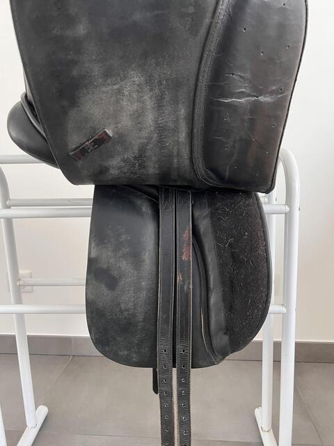 Selle de dressage