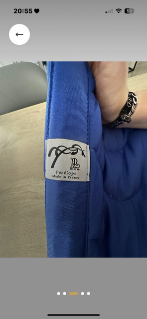 Tapis bleu roi Pénélope Leprevost